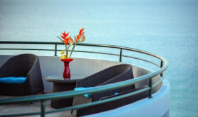 Marina View Sea Front Apartment